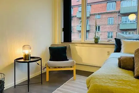 아파트 Inactive Cozy & Modern By Metro Station 코펜하겐