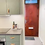 Inactive Cozy & Modern By Metro Station