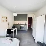 Inactive Cozy & Modern By Metro Station Appartamento *