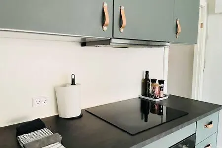 Inactive Cozy & Modern By Metro Station