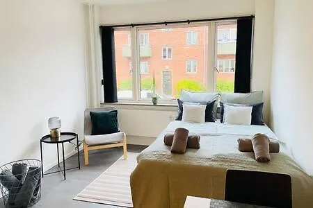 Inactive Cozy & Modern By Metro Station شقة كوبنهاجن