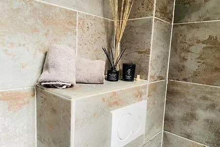 Inactive Cozy & Modern By Metro Station شقة كوبنهاجن